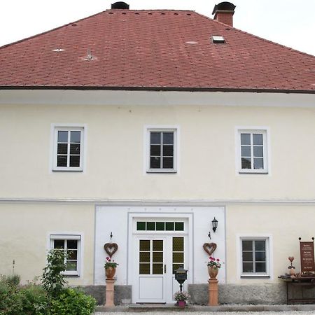Gutshof Bartl 1 Apartment Klagenfurt am Woerthersee Exterior photo