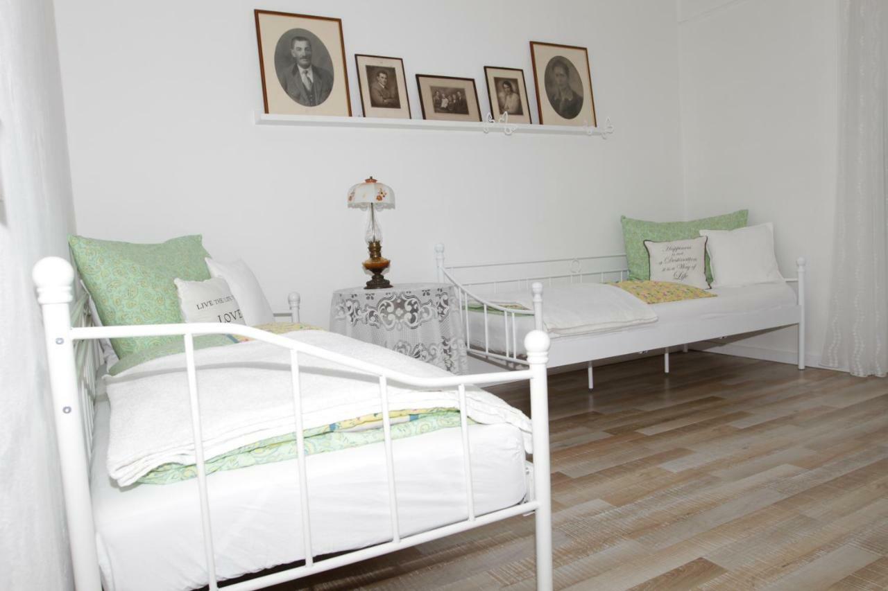 Gutshof Bartl 1 Apartment Klagenfurt am Woerthersee Exterior photo